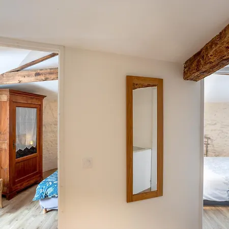 Dom wakacyjny La Tourette - Charme Atypique