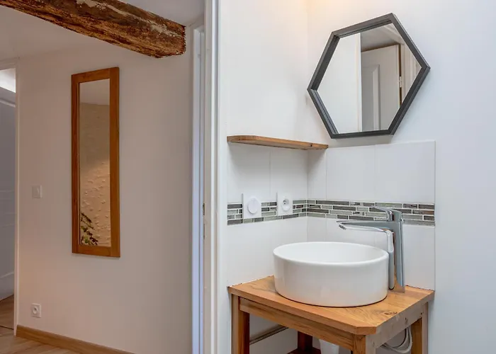 La Tourette - Charme Atypique * جارد سور مير