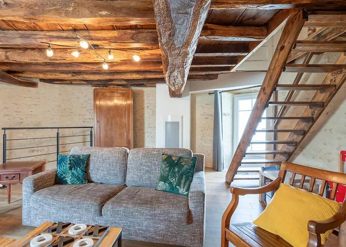 La Tourette - Charme Atypique جارد سور مير